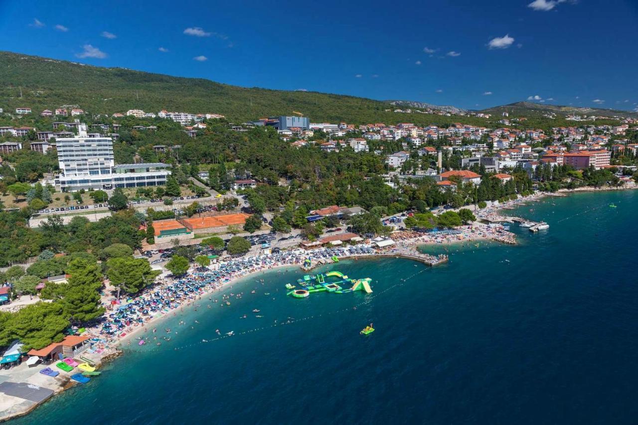 Family Friendly Apartments With A Swimming Pool Dramalj, Crikvenica - 5594 Exteriör bild